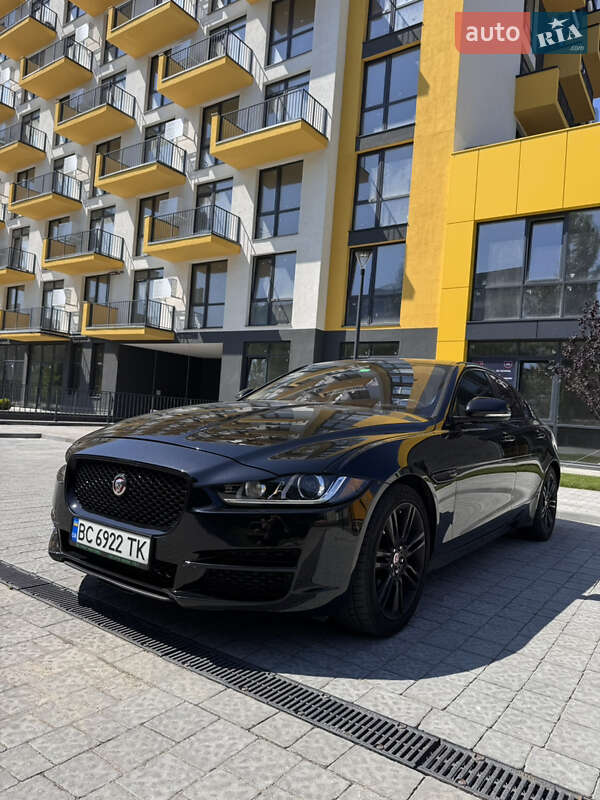 Jaguar XE 2016