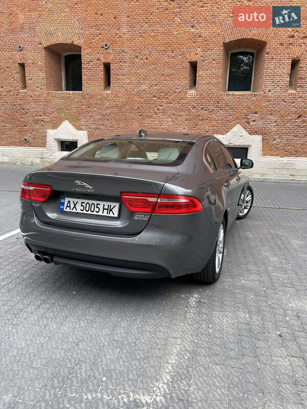 Седан Jaguar XE 2017 в Львове фото 3 Седан Jaguar XE 2017 в Львове