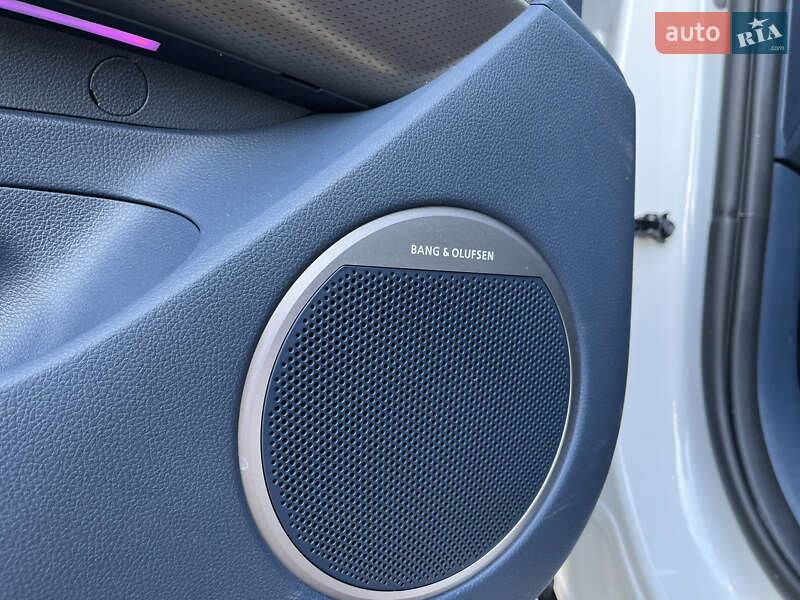 Седан Jaguar XE 2020 в Киеве