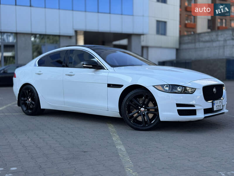 Jaguar XE 2017