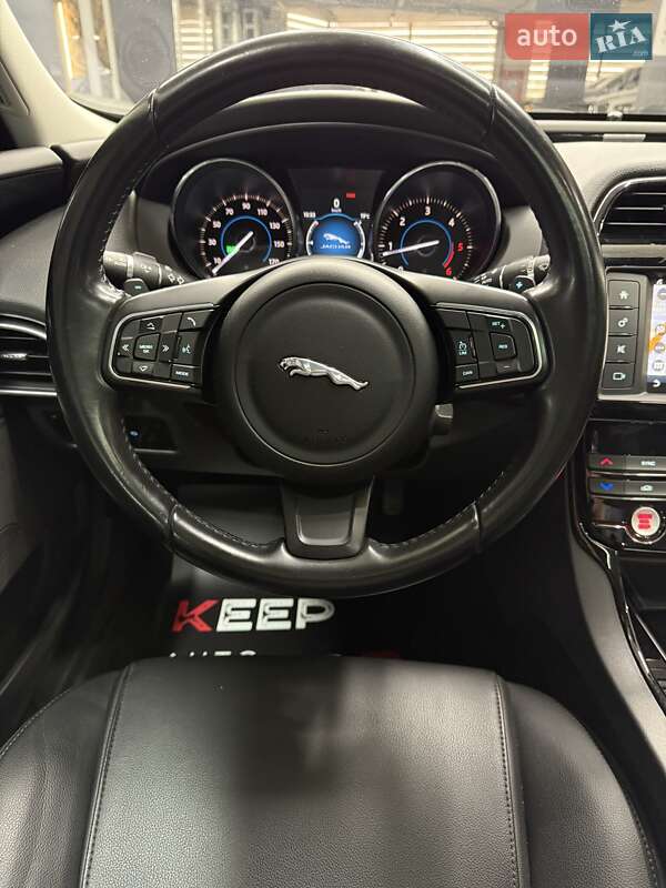 Седан Jaguar XE 2016 в Одесі фото 30 Седан Jaguar XE 2016 в Одесі