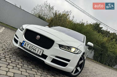 Седан Jaguar XE 2016 в 