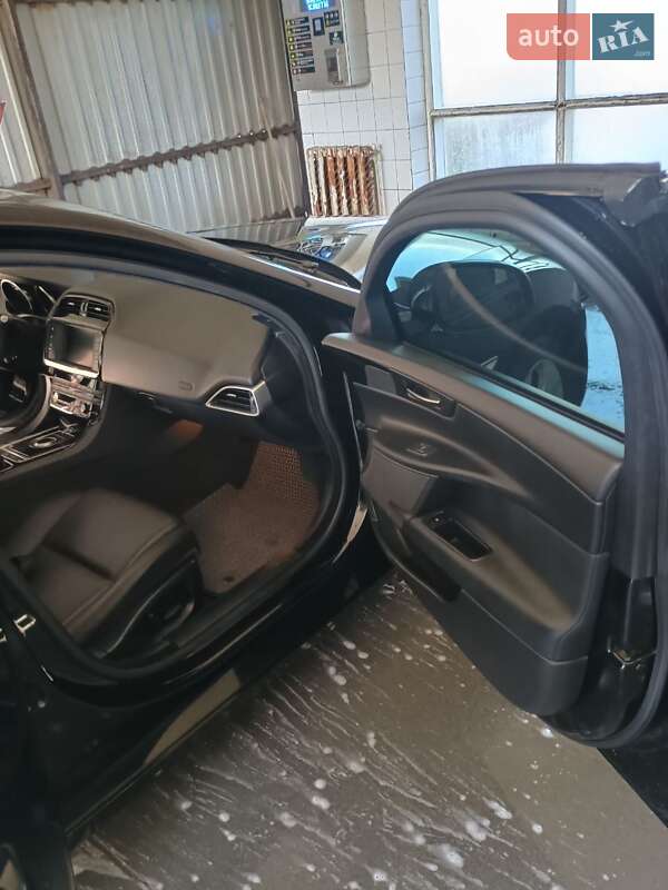 Седан Jaguar XE 2017 в Виннице фото 13 Седан Jaguar XE 2017 в Виннице