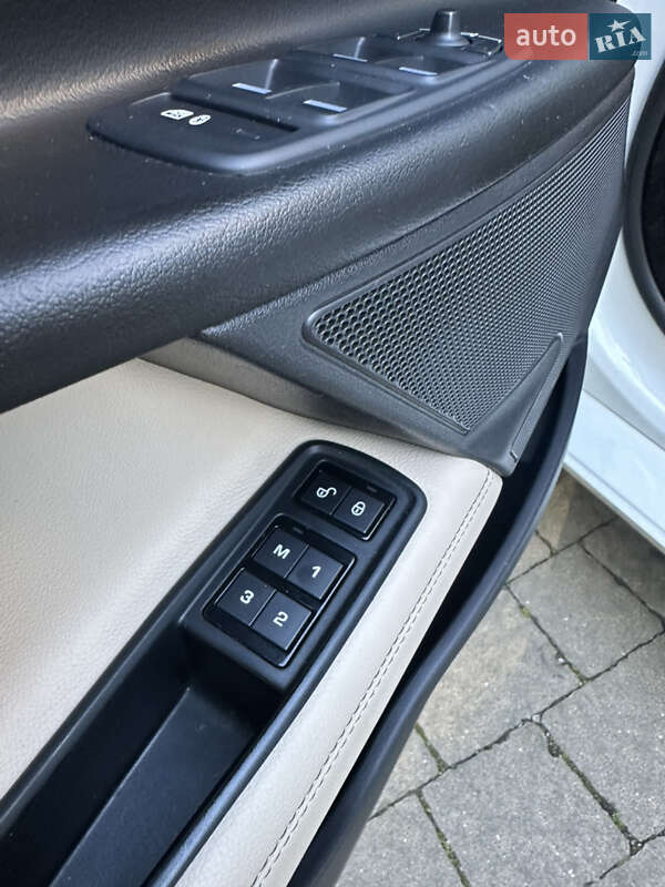 Седан Jaguar XE 2016 в Львові фото 23 Седан Jaguar XE 2016 в Львові