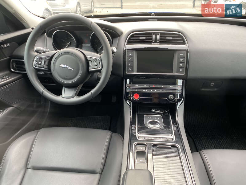 Седан Jaguar XE 2018 в Одессе
