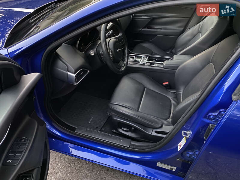 Седан Jaguar XE 2018 в Одессе