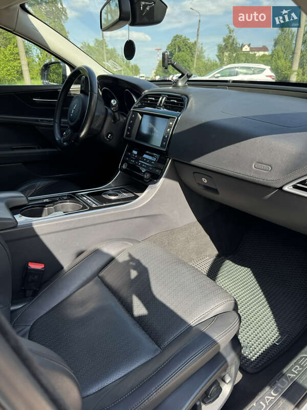 Седан Jaguar XE 2016 в Житомире фото 9 Седан Jaguar XE 2016 в Житомире