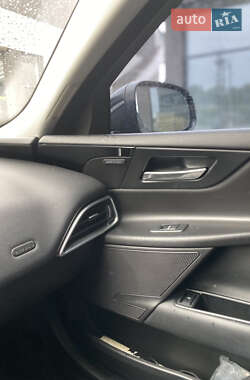 Седан Jaguar XE 2016 в 
