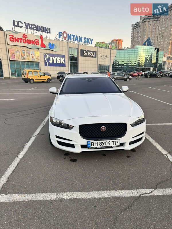 Седан Jaguar XE 2016 в Одесі фото 5 Седан Jaguar XE 2016 в Одесі