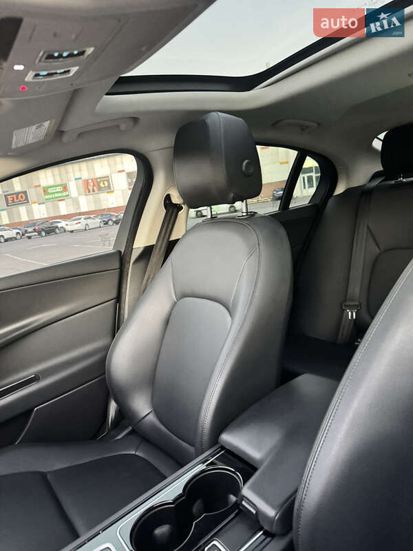 Седан Jaguar XE 2016 в Одесі фото 17 Седан Jaguar XE 2016 в Одесі