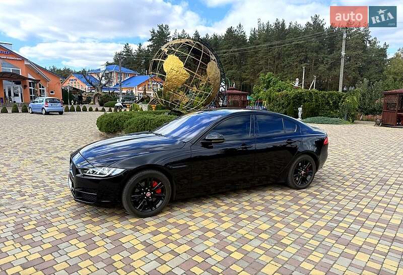 Jaguar XE 2016