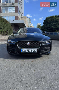 Седан Jaguar XE 2019 в Киеве