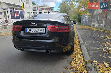 Седан Jaguar XE 2019 в 