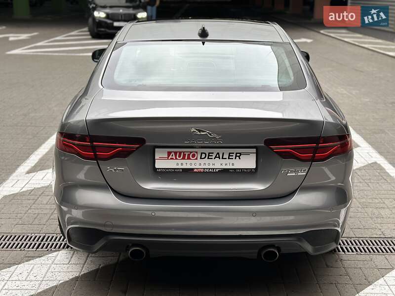 Седан Jaguar XE 2020 в Києві