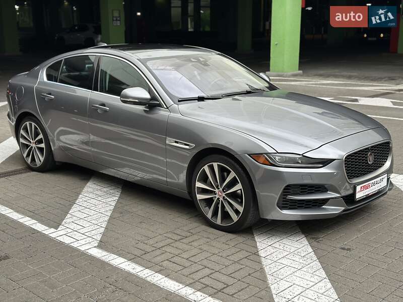 Седан Jaguar XE 2020 в Києві