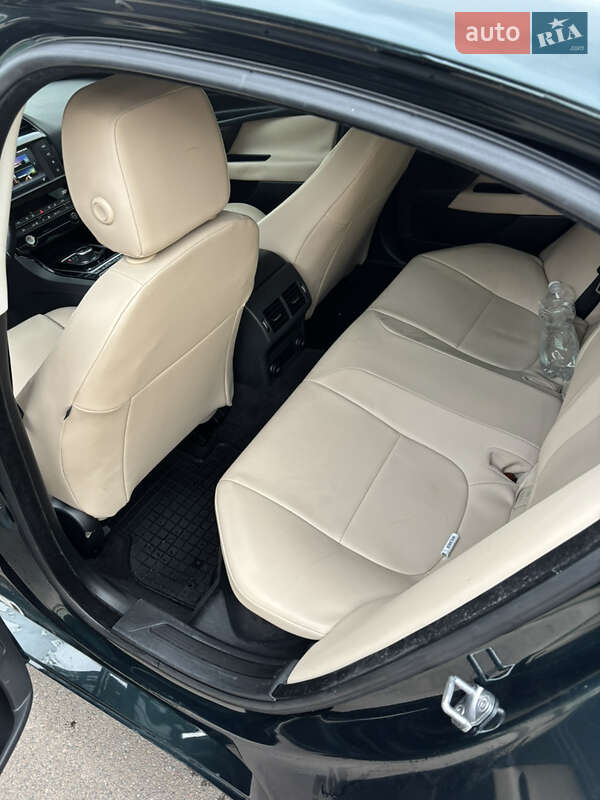 Седан Jaguar XE 2016 в Борисполе фото 12 Седан Jaguar XE 2016 в Борисполе