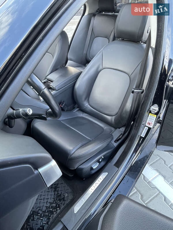 Седан Jaguar XE 2019 в Киеве фото 11 Седан Jaguar XE 2019 в Киеве