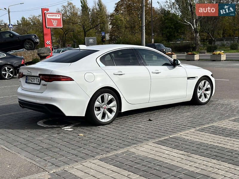 Седан Jaguar XE 2020 в Одессе фото 4 Седан Jaguar XE 2020 в Одессе