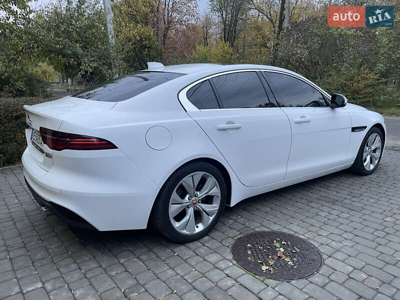 Седан Jaguar XE 2020 в Днепре фото 9 Седан Jaguar XE 2020 в Днепре