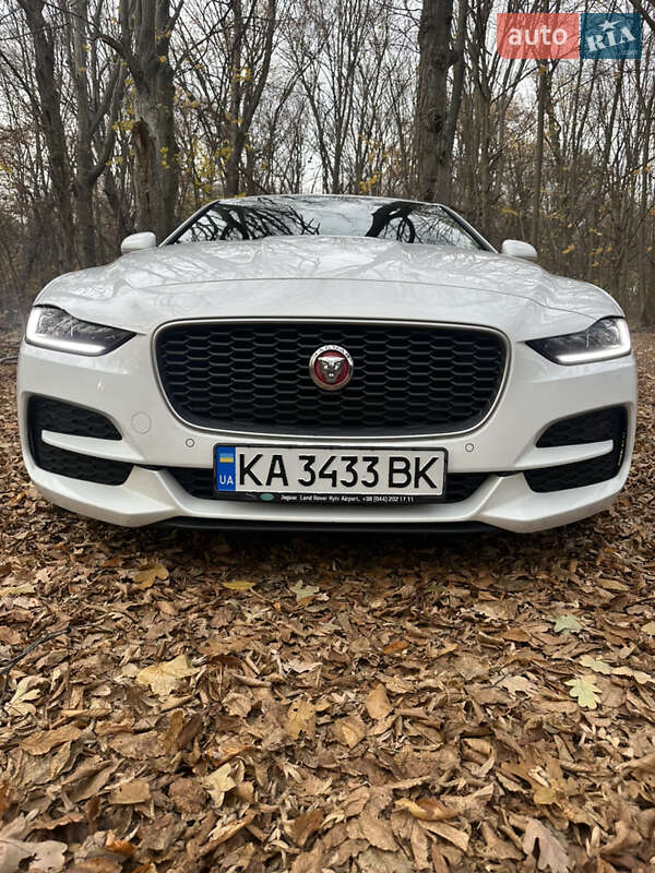 Седан Jaguar XE 2020 в Киеве
