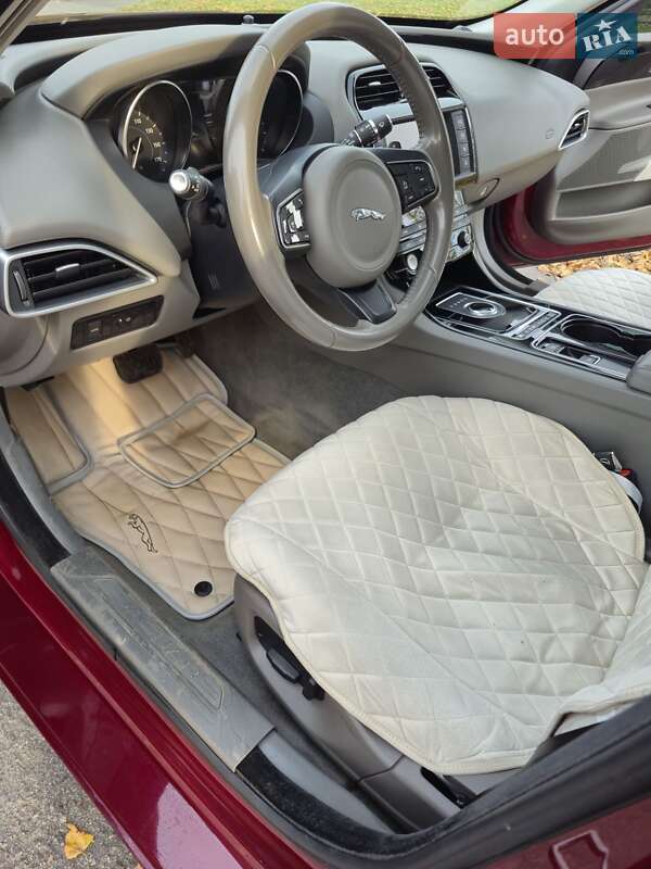 Седан Jaguar XE 2016 в Кременчуці фото 14 Седан Jaguar XE 2016 в Кременчуці