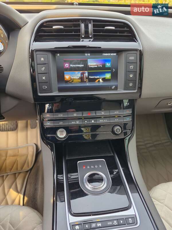 Седан Jaguar XE 2016 в Кременчуці фото 24 Седан Jaguar XE 2016 в Кременчуці