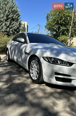 Седан Jaguar XE 2015 в Одессе