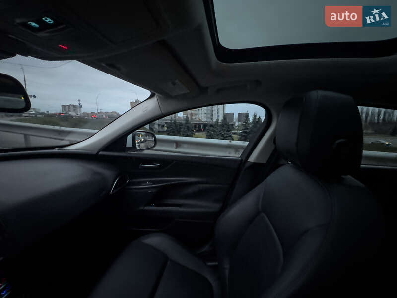 Седан Jaguar XE 2016 в Києві фото 18 Седан Jaguar XE 2016 в Києві