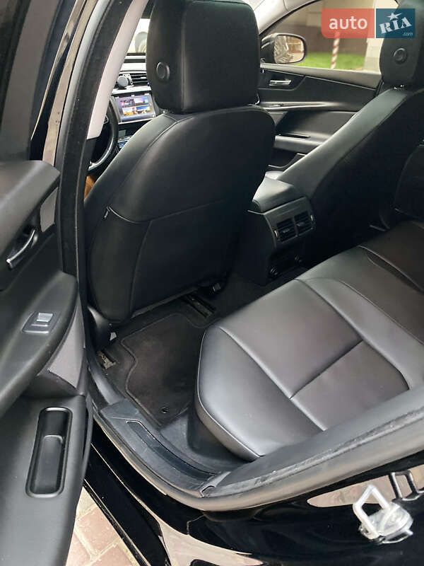 Седан Jaguar XE 2016 в Одесі фото 25 Седан Jaguar XE 2016 в Одесі
