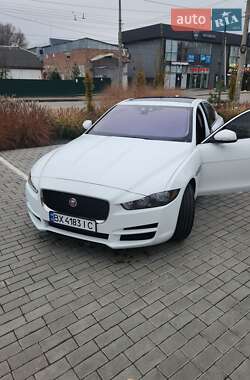 Седан Jaguar XE 2016 в Хмельницькому