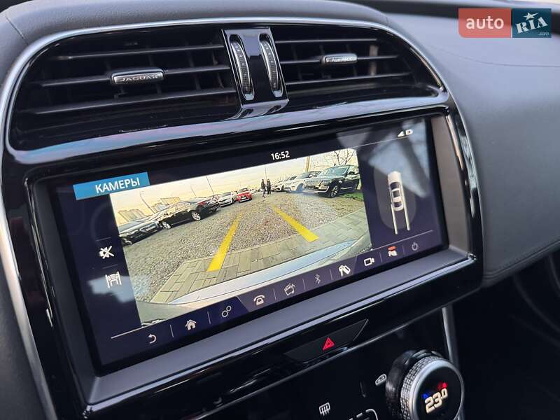 Седан Jaguar XE 2020 в Києві