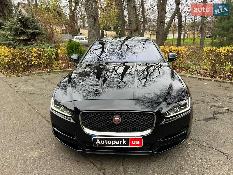 Седан Jaguar XE 2019 в Києві