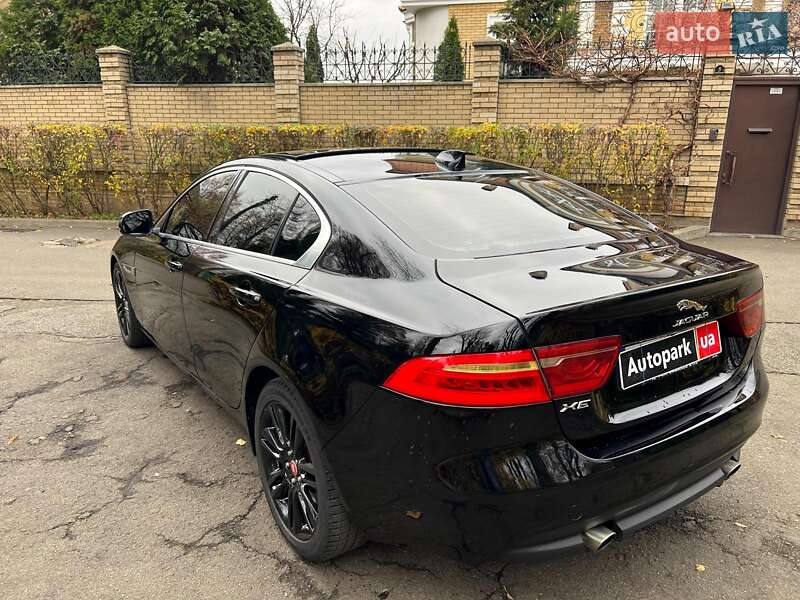 Седан Jaguar XE 2019 в Києві