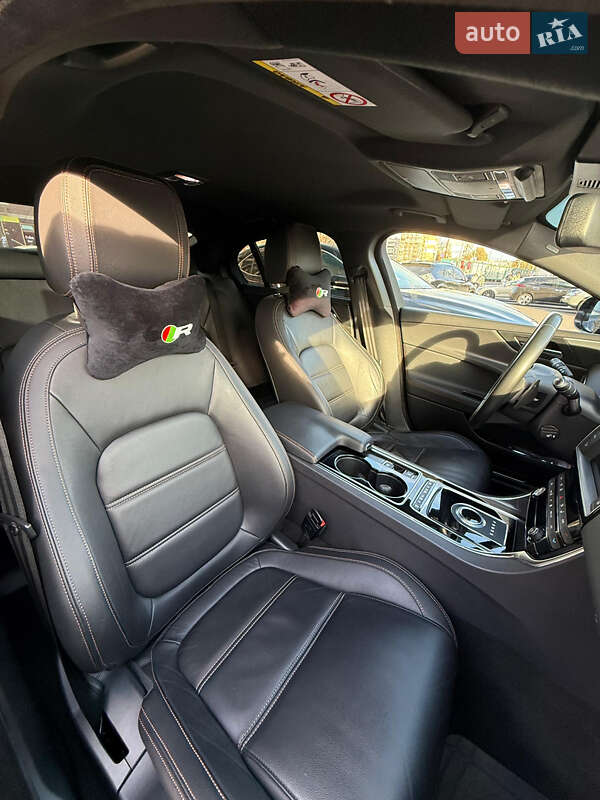 Седан Jaguar XE 2016 в Одессе