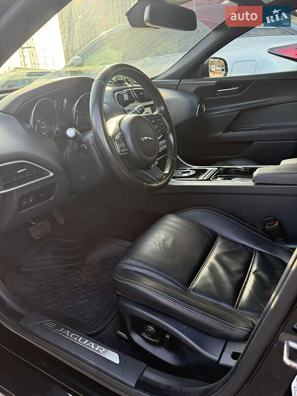 Седан Jaguar XE 2016 в Одессе