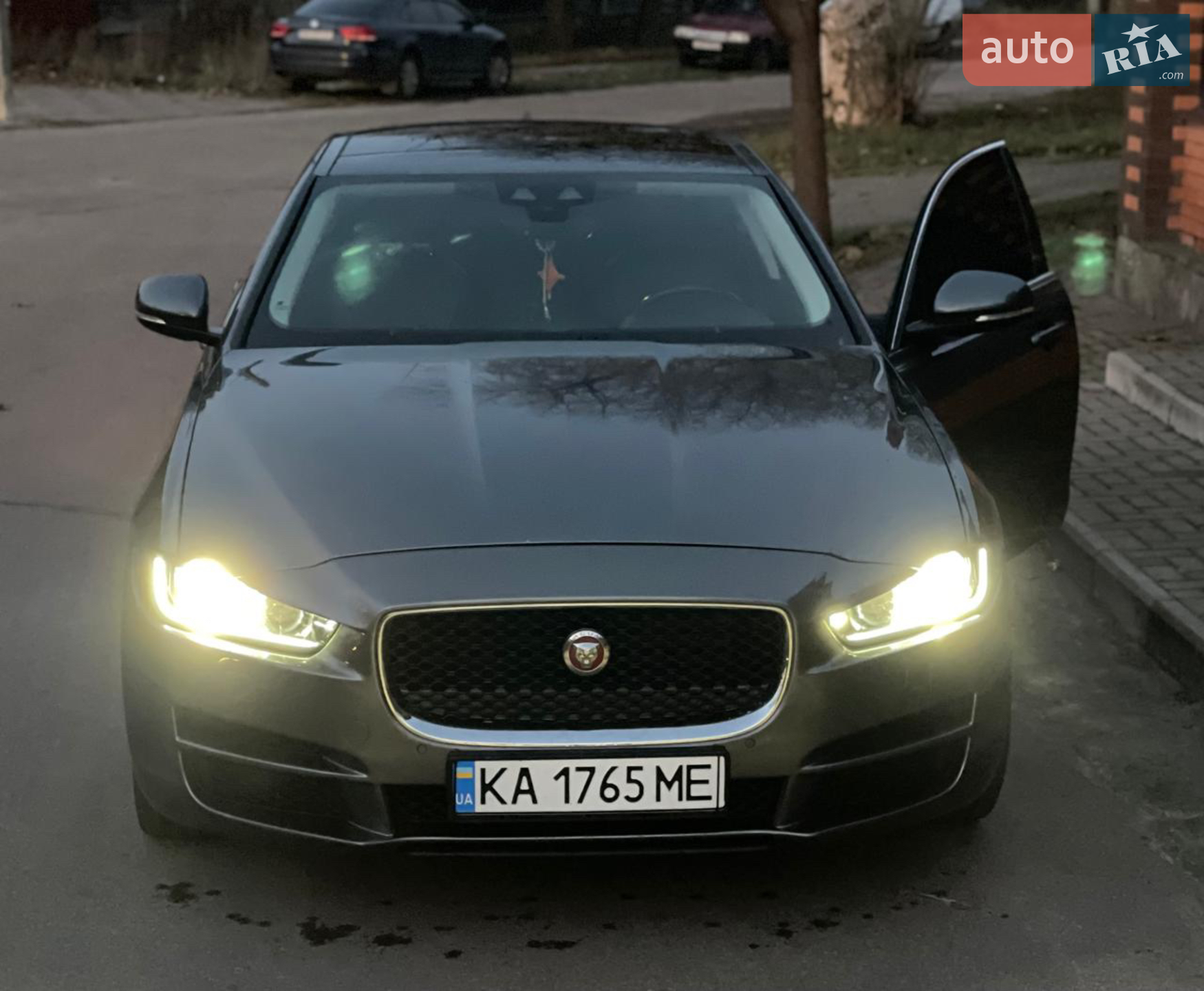 2019 Jaguar XE - мініатюра 6