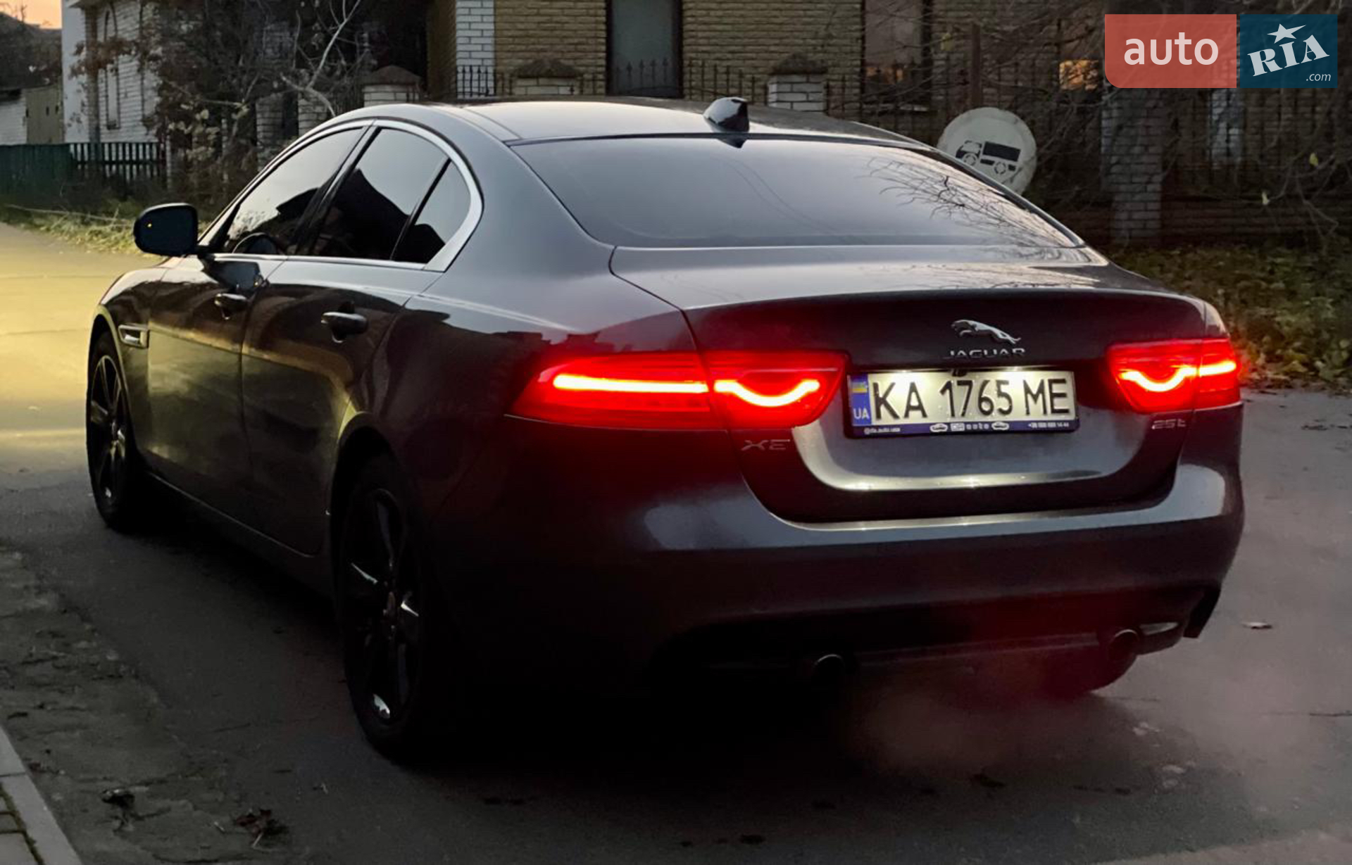 2019 Jaguar XE - мініатюра 9