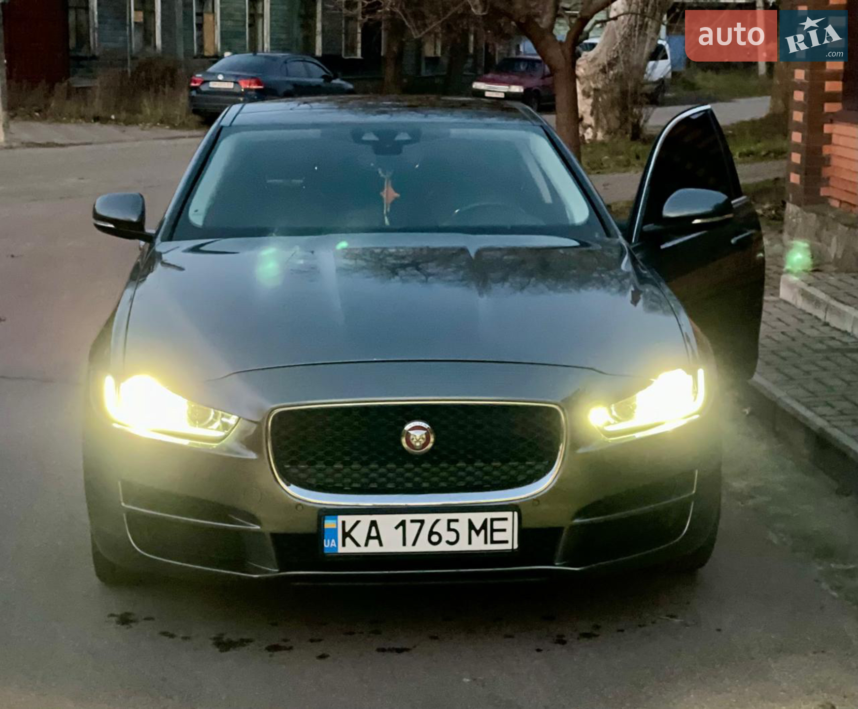 2019 Jaguar XE - мініатюра 5