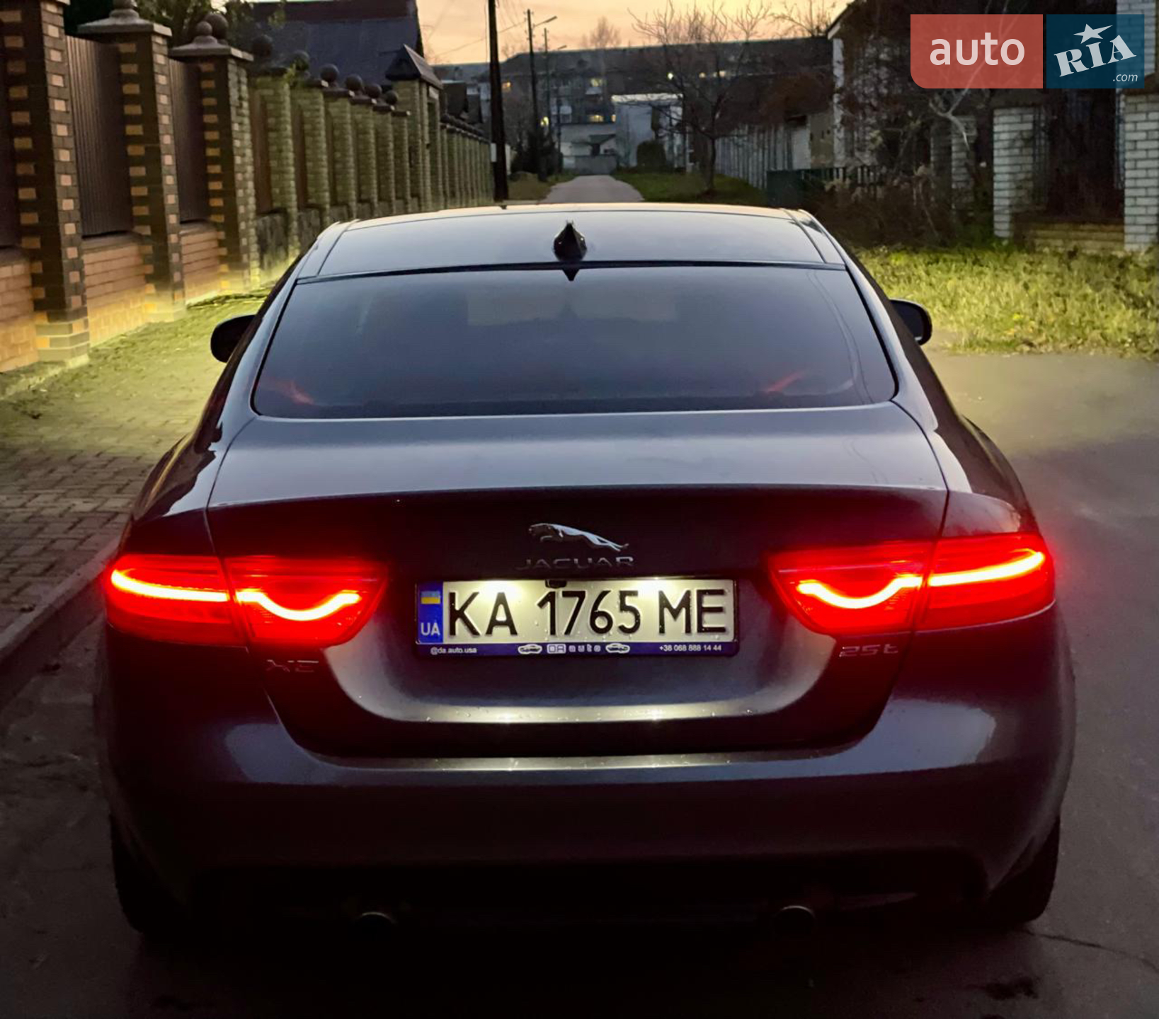 2019 Jaguar XE - мініатюра 10