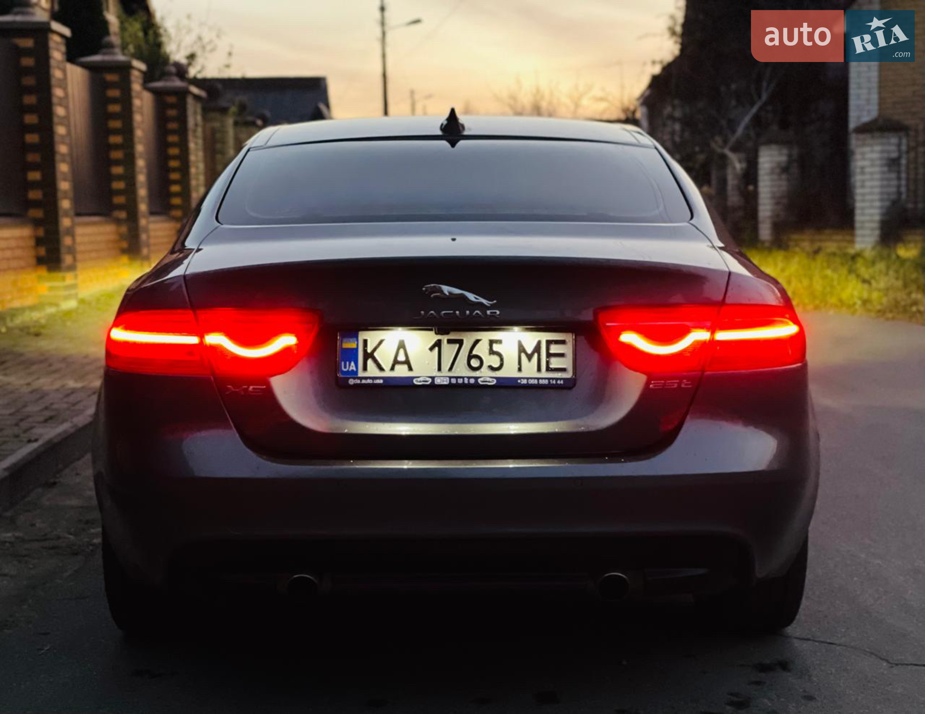 2019 Jaguar XE - мініатюра 17