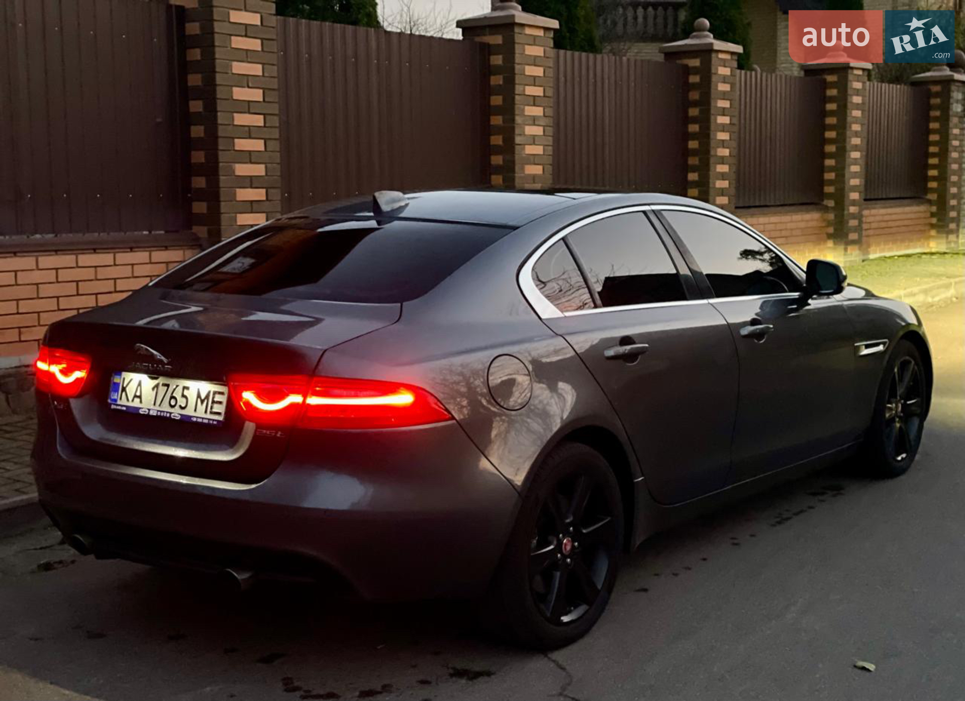 2019 Jaguar XE - мініатюра 18
