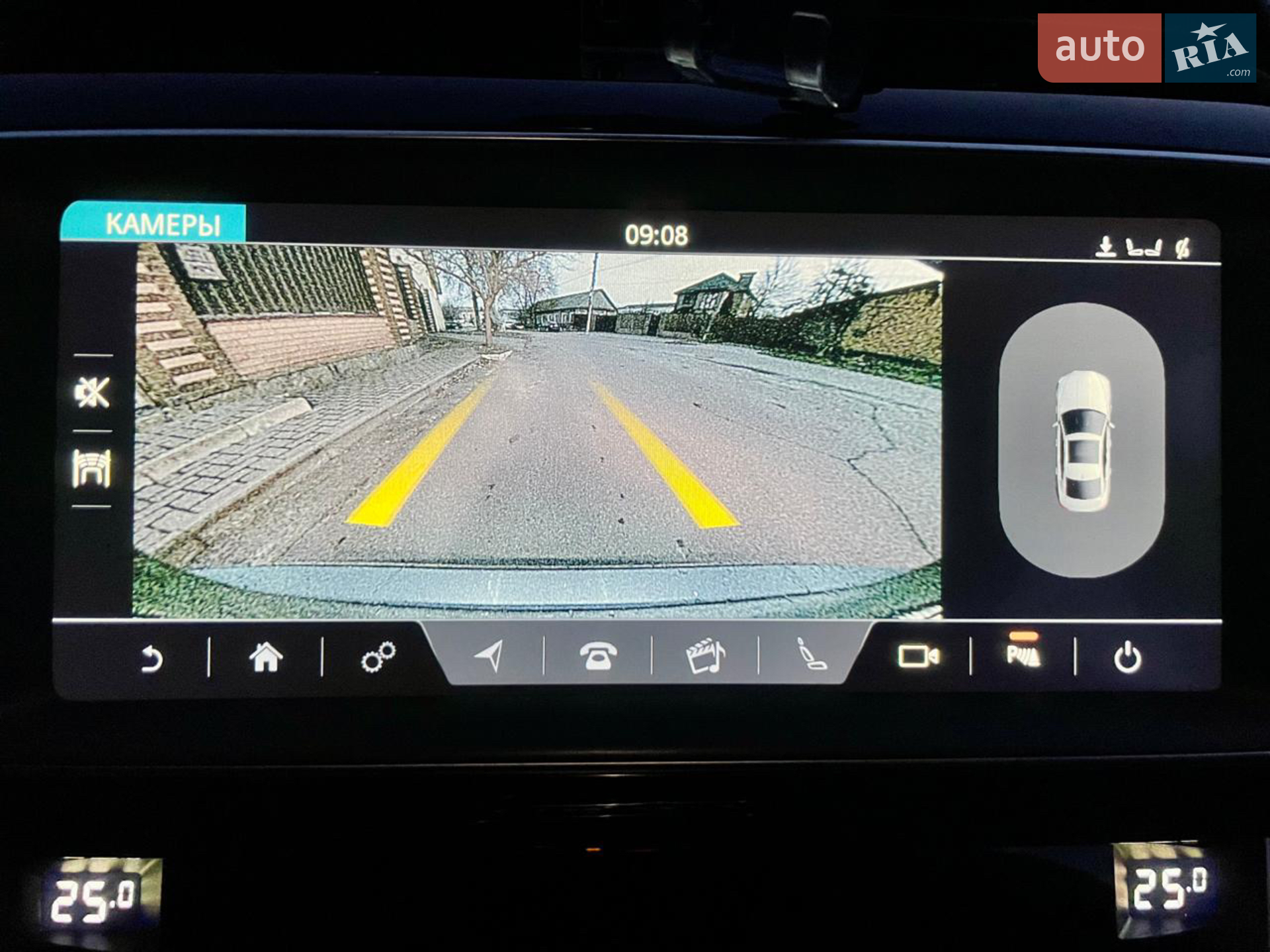 2019 Jaguar XE - мініатюра 20
