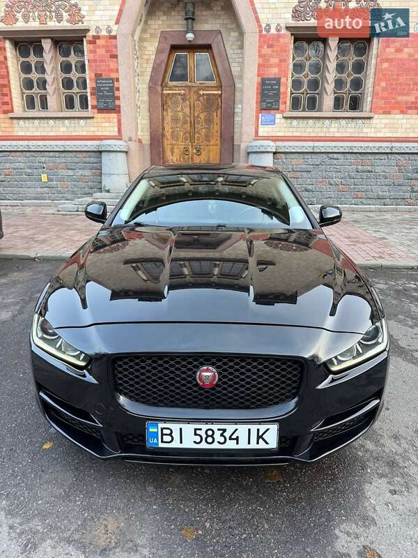 Jaguar XE 2016