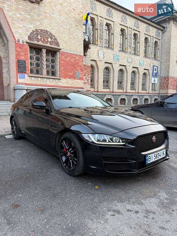 Jaguar XE 2016