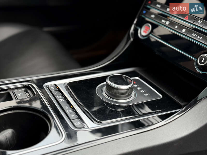 Седан Jaguar XE 2016 в Одесі фото 33 Седан Jaguar XE 2016 в Одесі