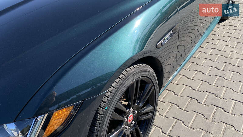 Седан Jaguar XE 2016 в Хмельницком