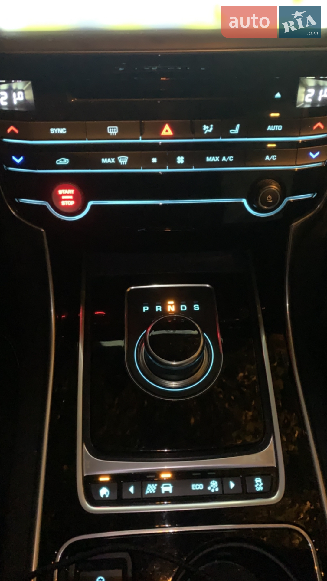 2016 Jaguar XE - мініатюра 41