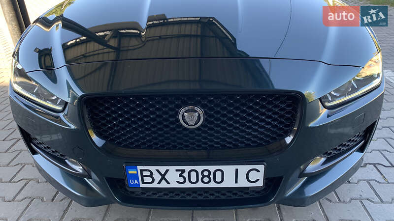 Седан Jaguar XE 2016 в Хмельницком