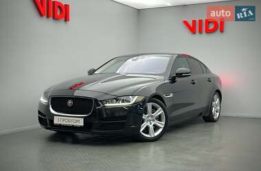 Седан Jaguar XE 2016 в Киеве