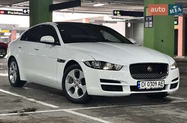 Седан Jaguar XE 2016 в Киеве